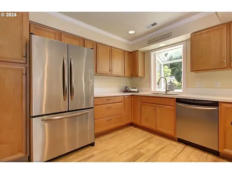 1214 Nw Lakeview Road Vancouver WA 98665