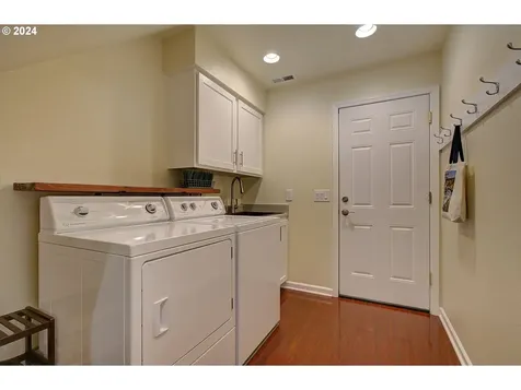1214 Nw Lakeview Road Vancouver WA 98665