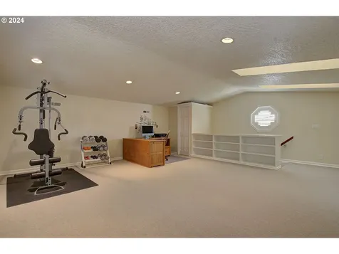 1214 Nw Lakeview Road Vancouver WA 98665