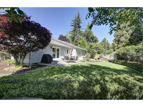 1214 Nw Lakeview Road Vancouver WA 98665