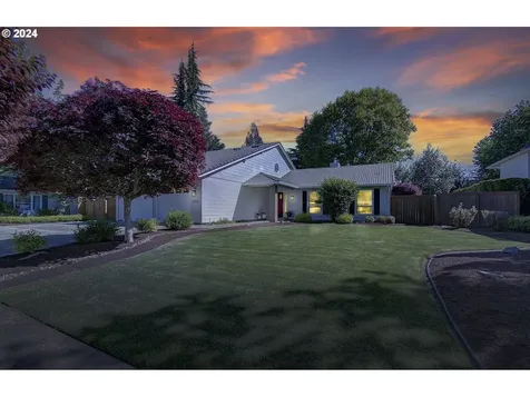 1214 Nw Lakeview Road Vancouver WA 98665
