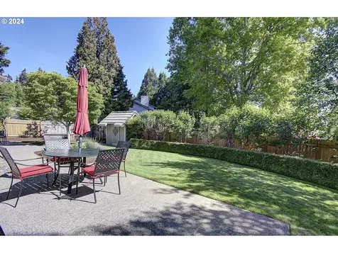 1214 Nw Lakeview Road Vancouver WA 98665