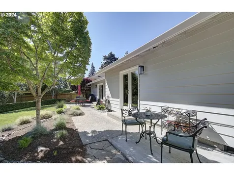 1214 Nw Lakeview Road Vancouver WA 98665