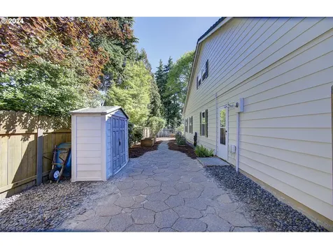 1214 Nw Lakeview Road Vancouver WA 98665