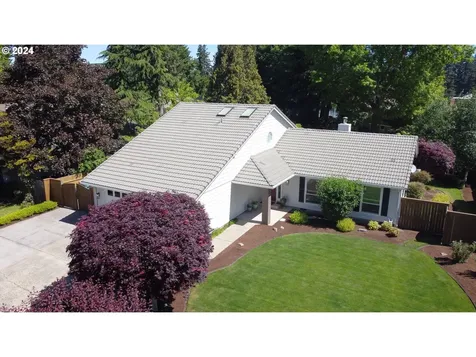1214 Nw Lakeview Road Vancouver WA 98665
