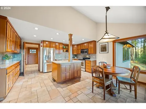18650 S Lyons Road Oregon City OR 97045