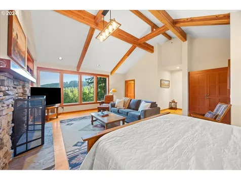 18650 S Lyons Road Oregon City OR 97045