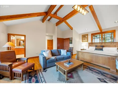 18650 S Lyons Road Oregon City OR 97045