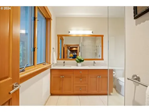 18650 S Lyons Road Oregon City OR 97045