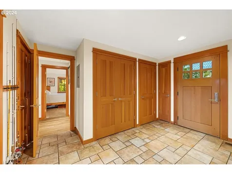18650 S Lyons Road Oregon City OR 97045