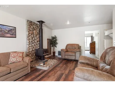 12763 Bulger Flat Lane Haines OR 97833