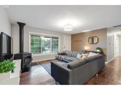 11945 SW Summer Crest Drive Portland OR 97223