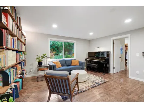 11945 SW Summer Crest Drive Portland OR 97223