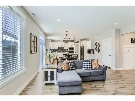 2291 SE 11th Avenue Canby OR 97013