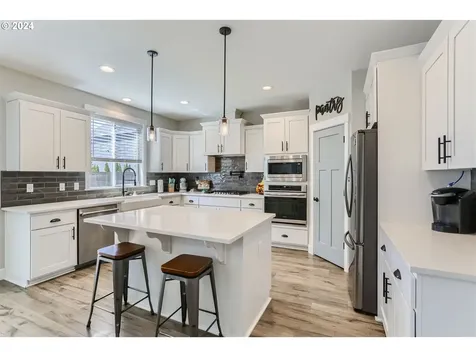 2291 SE 11th Avenue Canby OR 97013