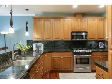 2054 Nw Fargo Loop Camas WA 98607