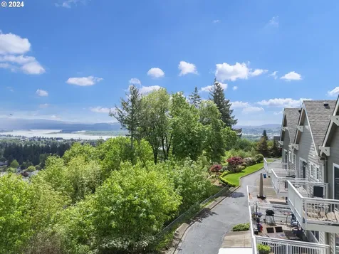 2054 Nw Fargo Loop Camas WA 98607