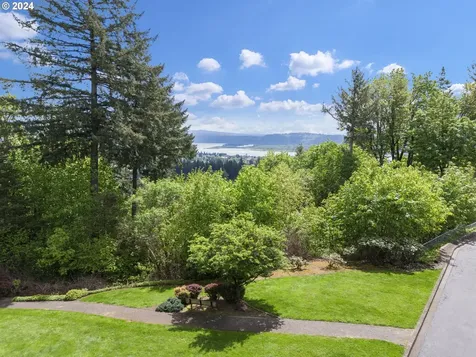 2054 Nw Fargo Loop Camas WA 98607