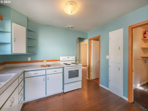 141 Tatum Lane Eugene OR 97404