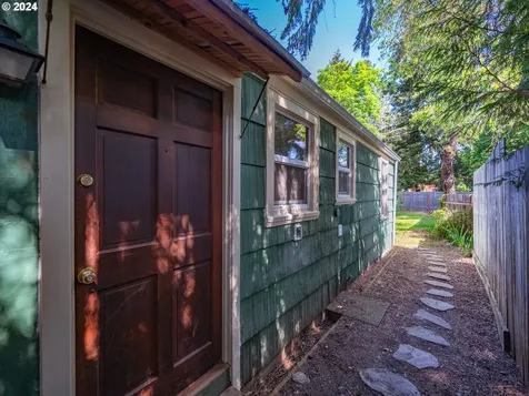 141 Tatum Lane Eugene OR 97404