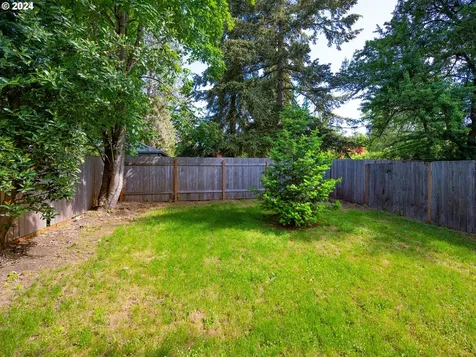 141 Tatum Lane Eugene OR 97404