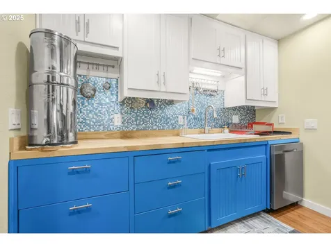 770 SE 16th Avenue Hillsboro OR 97123