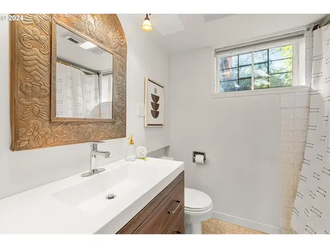 7937 SW Crestline Drive Portland OR 97219