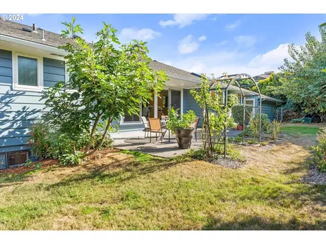 7937 SW Crestline Drive Portland OR 97219