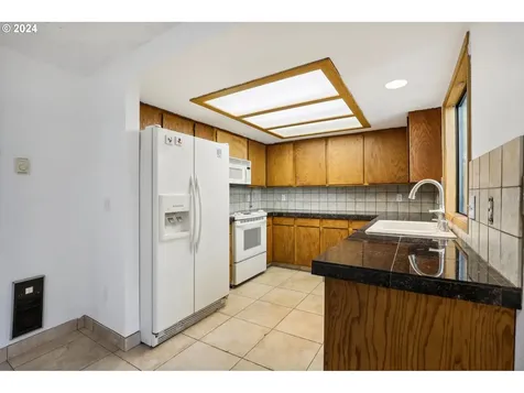 15705 NE 9th Circle Vancouver WA 98684