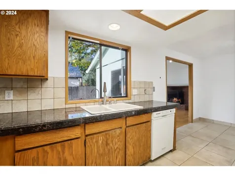 15705 NE 9th Circle Vancouver WA 98684