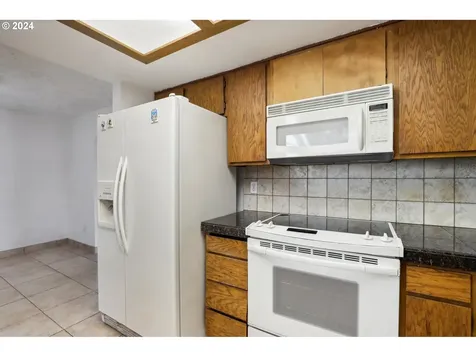 15705 NE 9th Circle Vancouver WA 98684