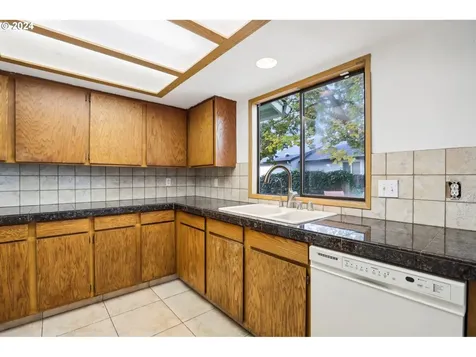15705 NE 9th Circle Vancouver WA 98684