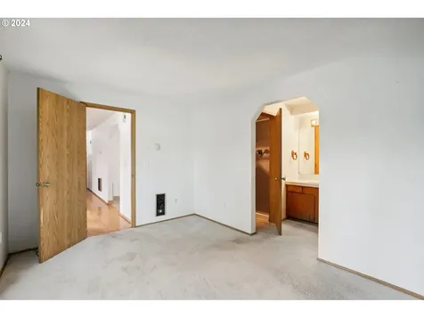 15705 NE 9th Circle Vancouver WA 98684