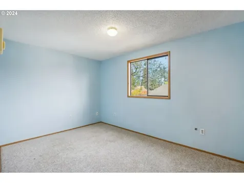 15705 NE 9th Circle Vancouver WA 98684