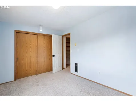 15705 NE 9th Circle Vancouver WA 98684