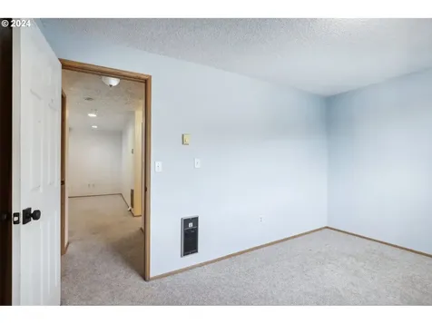 15705 NE 9th Circle Vancouver WA 98684