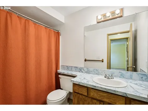 15705 NE 9th Circle Vancouver WA 98684