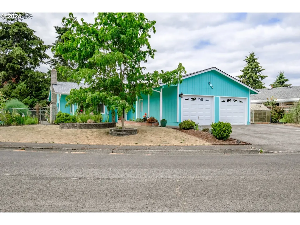 962 31st Court Sweet Home OR 97386