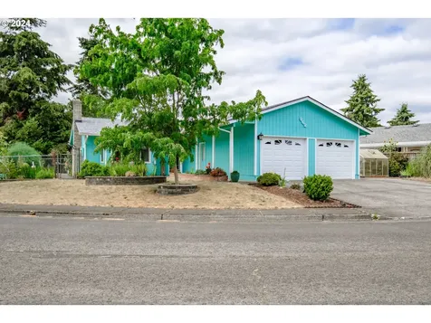 962 31st Court Sweet Home OR 97386