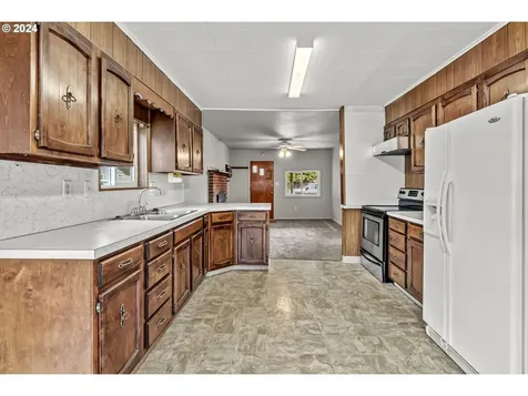 3048 Delaware Street Longview WA 98632
