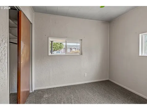 3048 Delaware Street Longview WA 98632