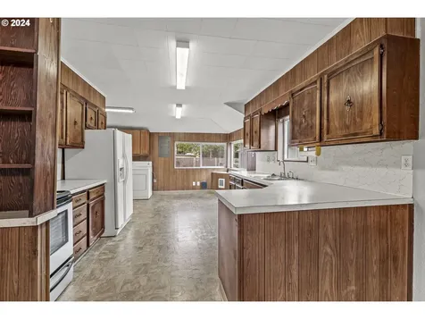 3048 Delaware Street Longview WA 98632