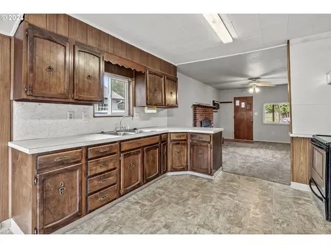 3048 Delaware Street Longview WA 98632