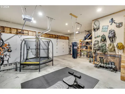 1127 E Pioneer Loop La Center WA 98629