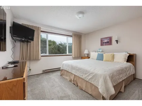 4229 Sw Beach Avenue Lincoln City OR 97367