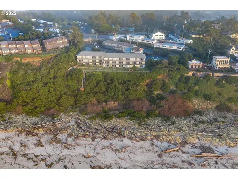 4229 Sw Beach Avenue Lincoln City OR 97367