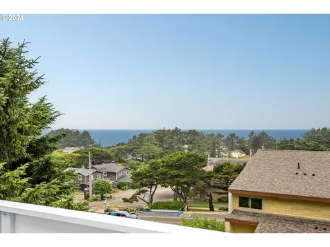 441 King Street Yachats OR 97498