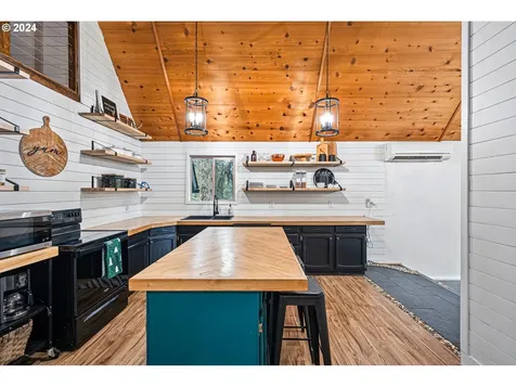 26919 Old Holley Road Sweet Home OR 97386
