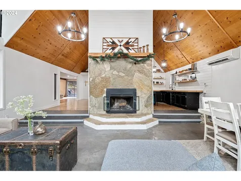 26919 Old Holley Road Sweet Home OR 97386