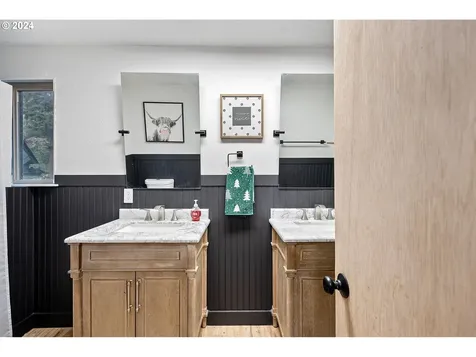 26919 Old Holley Road Sweet Home OR 97386